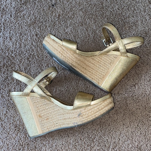 Prada gold wedges - Picture 2 of 4